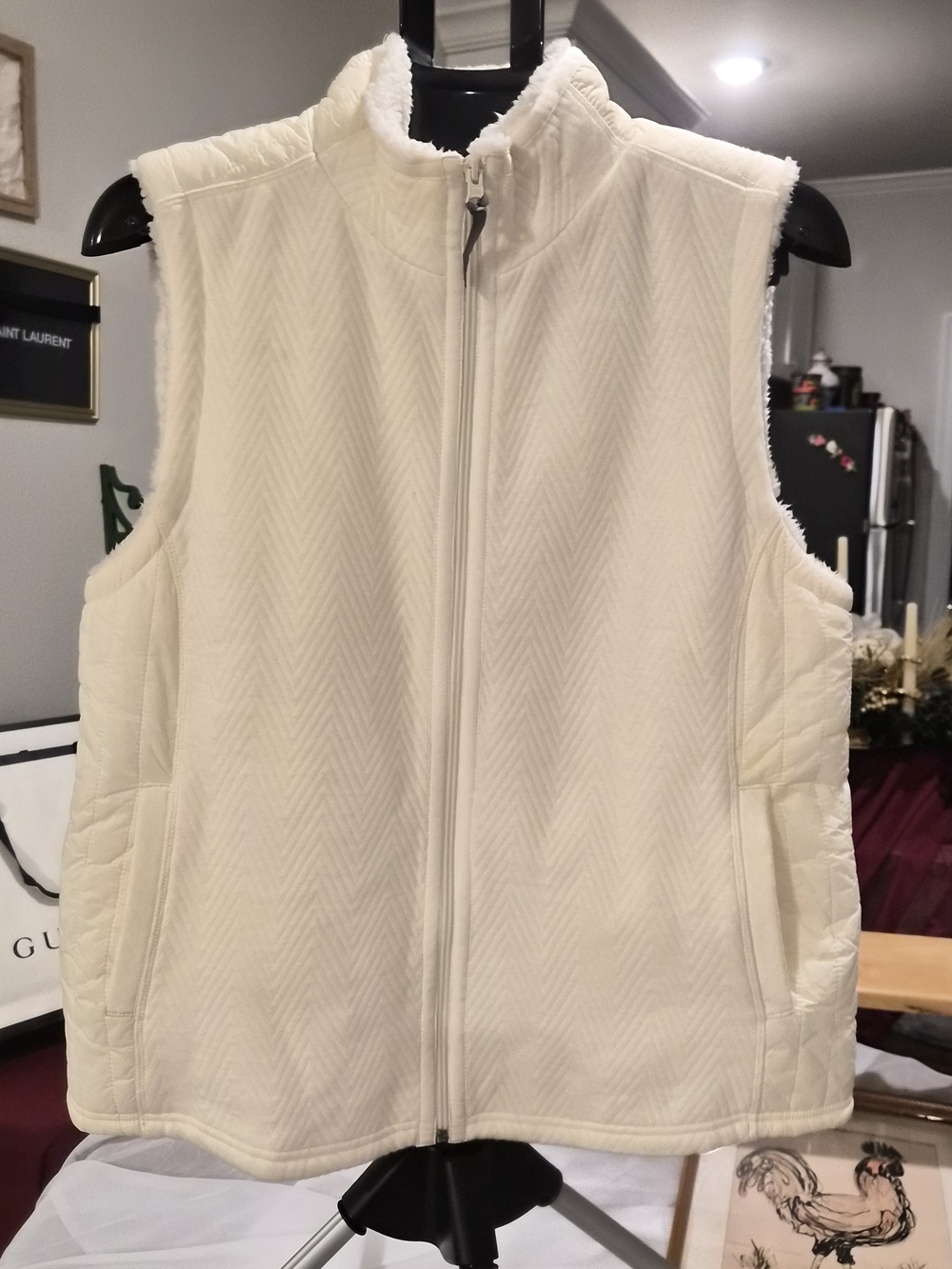 Talbots Ivory Chevron Quilted Puffer Vest Zip Fleece Pockets Quiet Luxury Large
